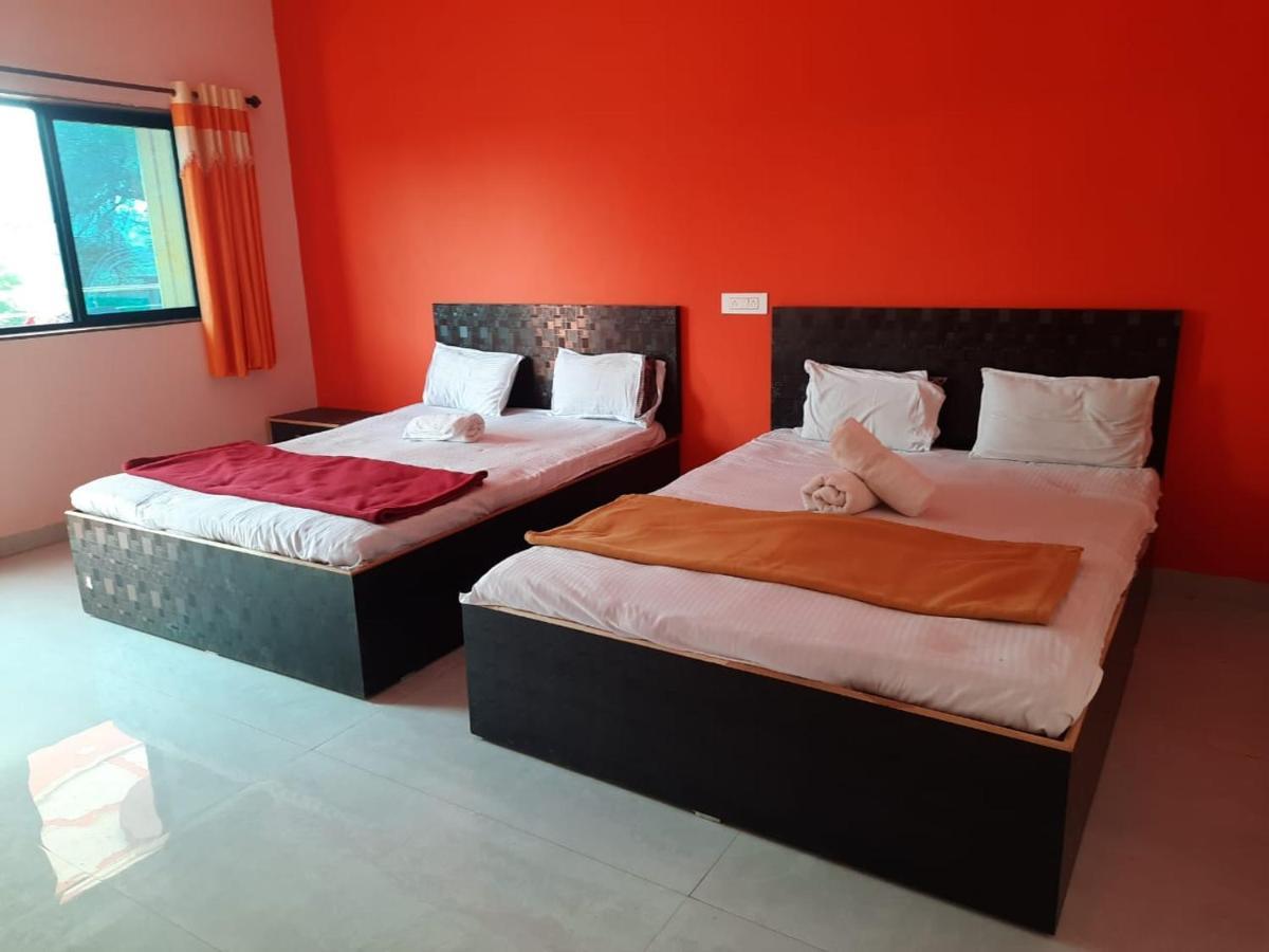 Hotel Nisarg Lodging And Restaurant Aurangabad  Exterior foto
