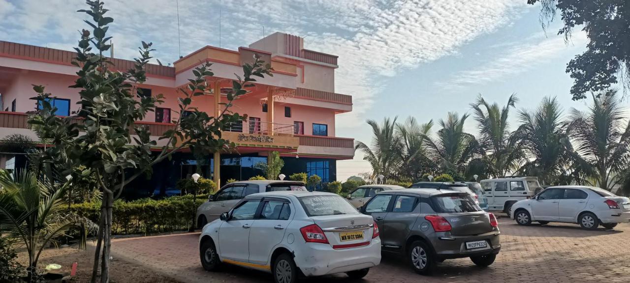 Hotel Nisarg Lodging And Restaurant Aurangabad  Exterior foto