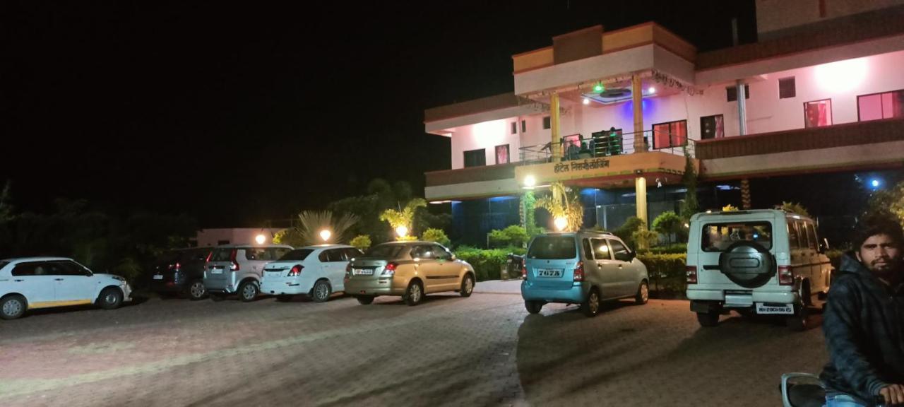Hotel Nisarg Lodging And Restaurant Aurangabad  Exterior foto