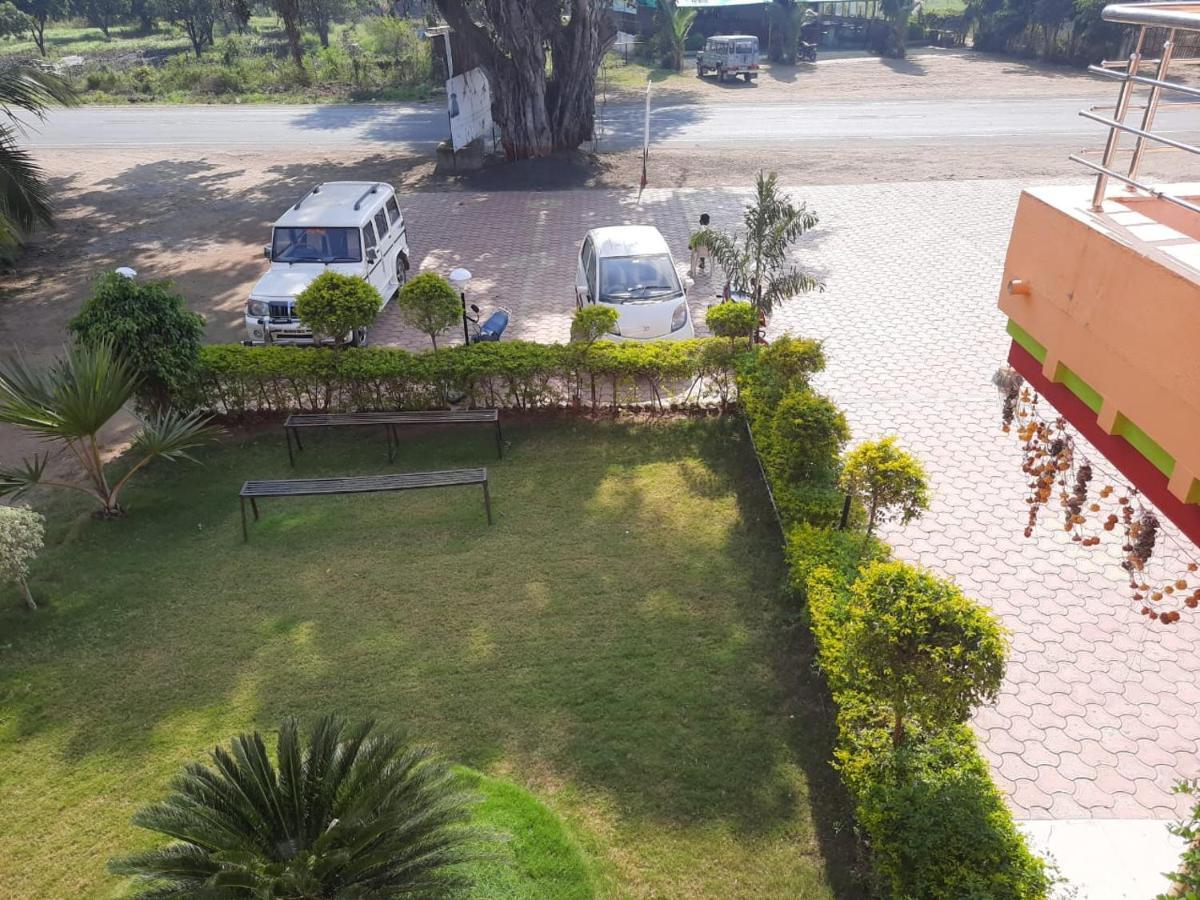 Hotel Nisarg Lodging And Restaurant Aurangabad  Exterior foto