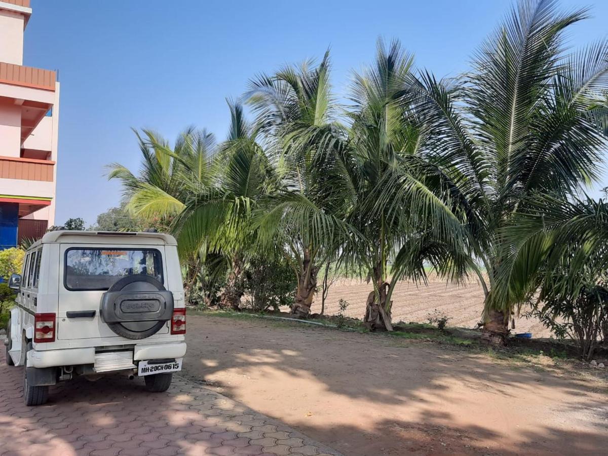 Hotel Nisarg Lodging And Restaurant Aurangabad  Exterior foto
