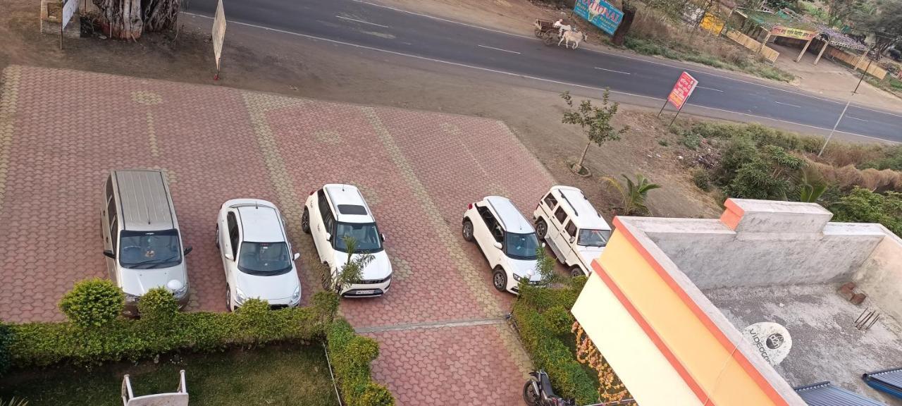 Hotel Nisarg Lodging And Restaurant Aurangabad  Exterior foto