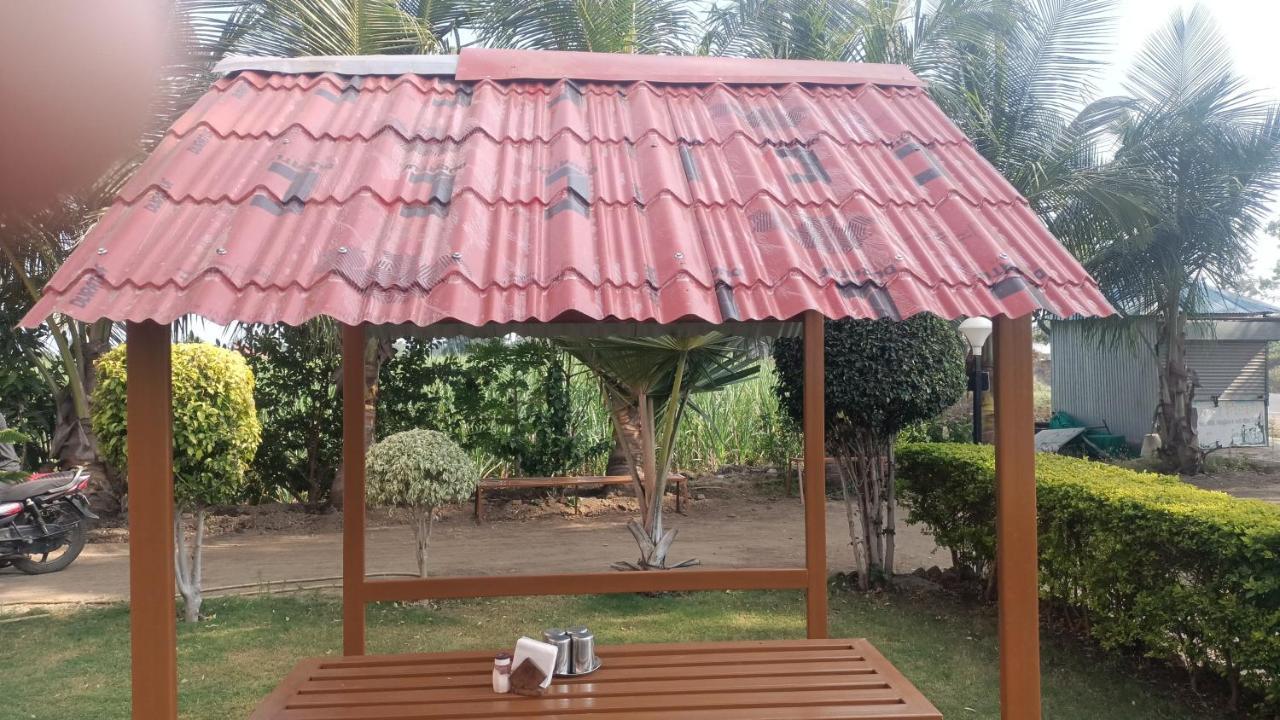 Hotel Nisarg Lodging And Restaurant Aurangabad  Exterior foto